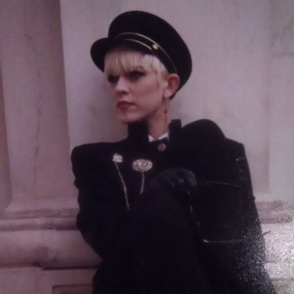 Meet your Posher, Debris - Picture 5 of 8